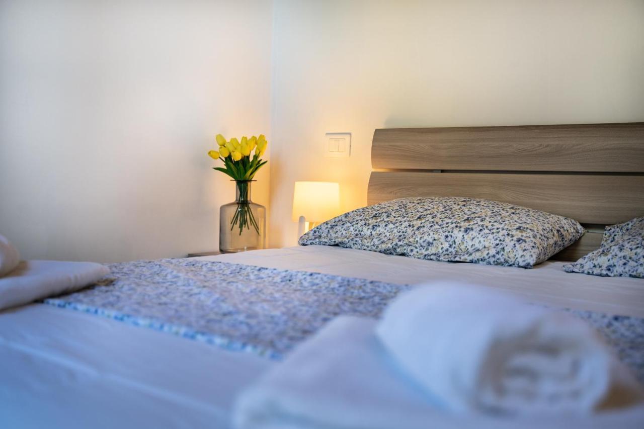 Casa Tina Holiday Home Diano dʼAlba エクステリア 写真